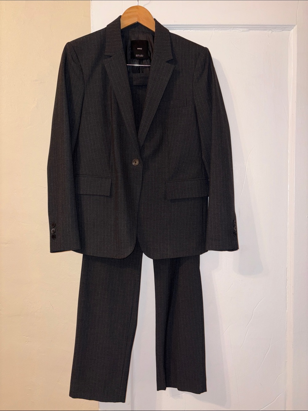 MANGO Gray Pinstripe Pantsuit Sz L/10